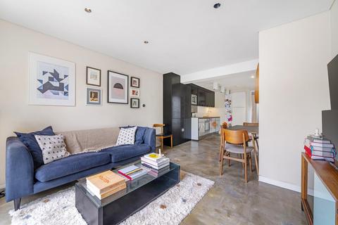 2 bedroom flat for sale, Gateley Road, SW9