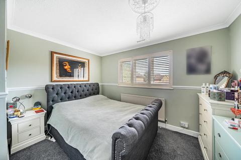 49 Coe Avenue, London, SE25 5HW