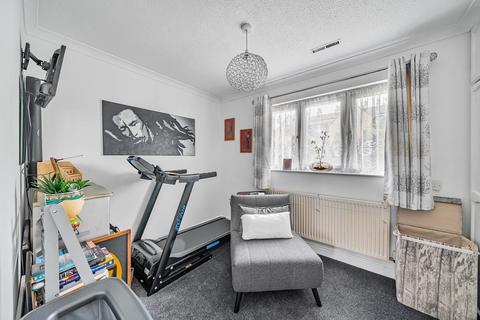 49 Coe Avenue, London, SE25 5HW