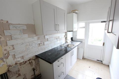 3 bedroom terraced house for sale, Portland Road, South Norwood