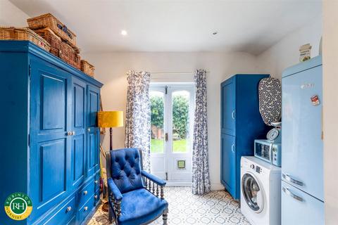 27 Balmoral Road, Doncaster, DN2 5BZ
