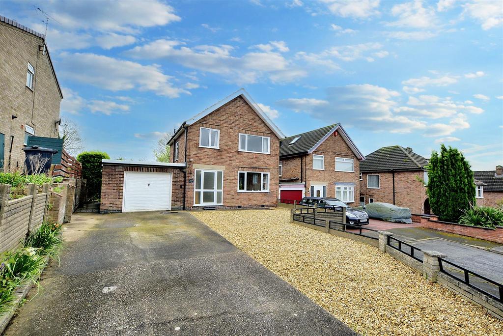Oakdale Drive, Chilwell, Beeston... 3 bed detached house for sale £