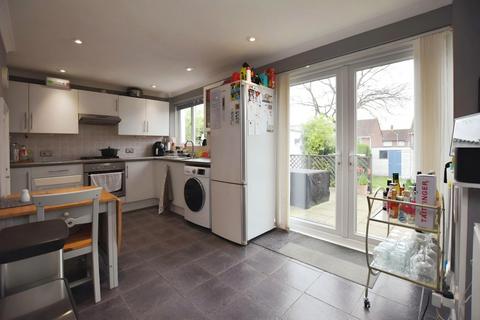 2 bedroom end of terrace house for sale, Shortwood Road, BS13
