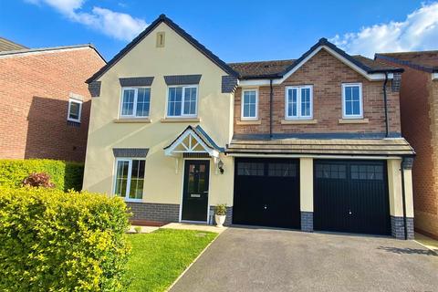 5 bedroom detached house for sale, 38 Dove Close, Shrewsbury, SY2 6FB