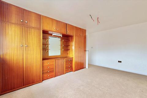 2 Cornell Way, Romford, RM5 2HA