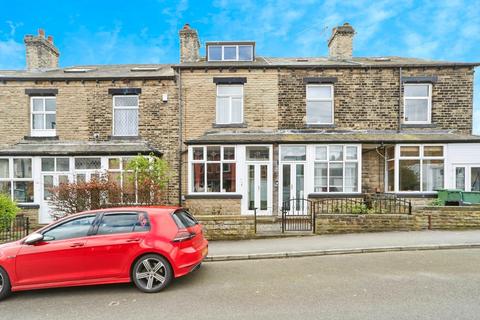 4 bedroom terraced house for sale, St. Vincent Road, Pudsey