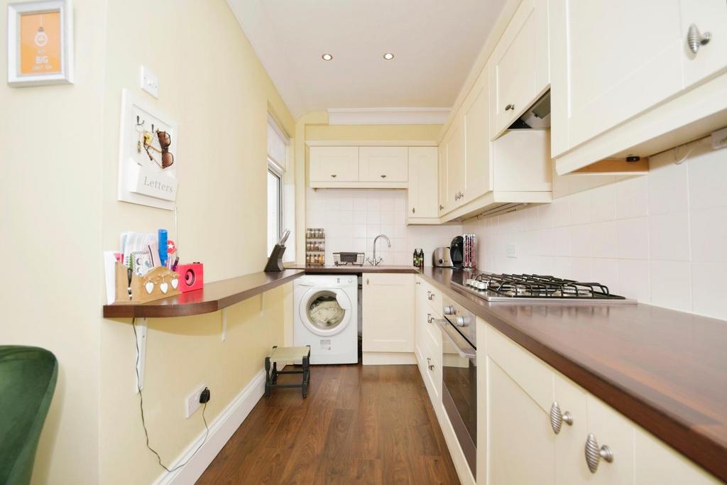 Dining kitchen