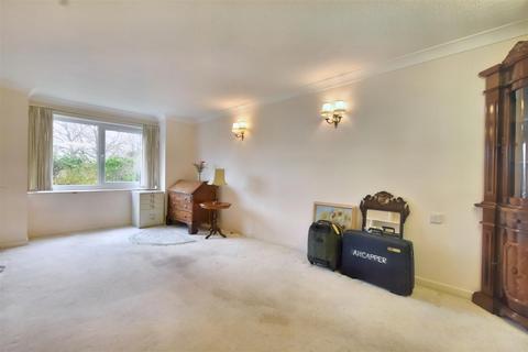 1 bedroom retirement property for sale, St. Johns Road, Eastbourne