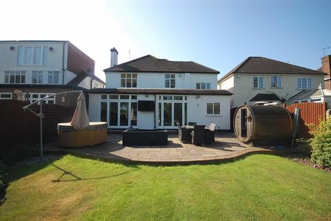 114 Evelyn Avenue, Ruislip, HA4 8AQ