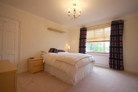 114 Evelyn Avenue, Ruislip, HA4 8AQ