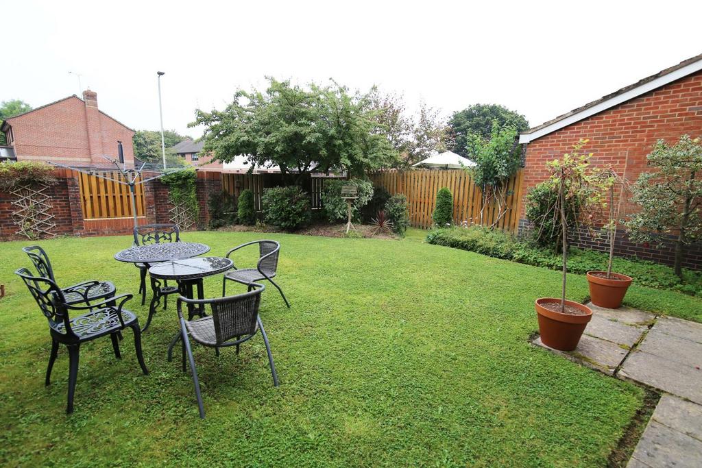 3 Leverlake Close (9) 1 (Large).jpg