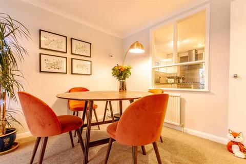 2 bedroom flat for sale, Surbiton Road, Kingston Upon Thames