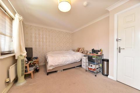 1 bedroom in a house share to rent, Cheviot Way, Stevenage