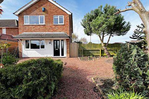 3 bedroom detached house for sale, Windermere Avenue, Grimsby, N.E. Lincs, DN33 3DB