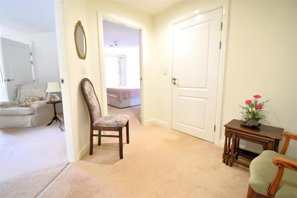Slade Road, Portishead. 1 bed retirement property for sale £165,000