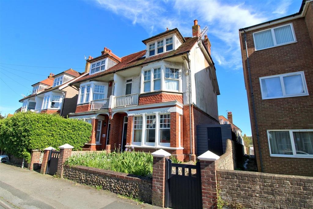 Sutton Park Road, Seaford 5 bed semidetached house for sale £475,000