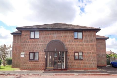 2 bedroom retirement property for sale, Orchard Court, Stonehouse