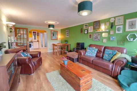 Flat 3, Arron Court Foreland View, Ilfracombe, EX34 8BP