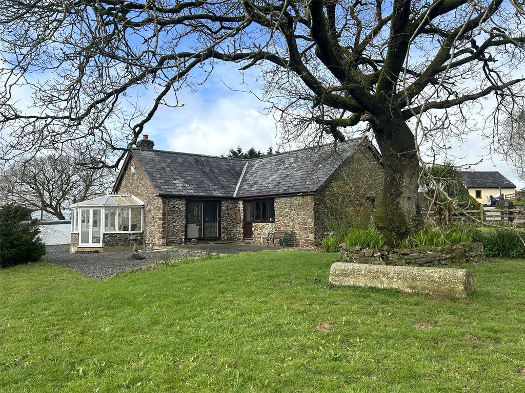 Clawton, Holsworthy, Devon, EX22 3 bed bungalow for sale £475,000