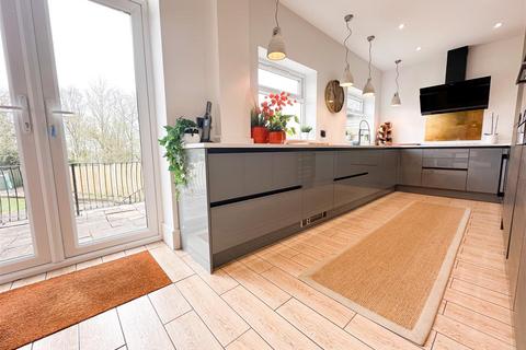 248 Bradway Road, Sheffield, S17 4PE