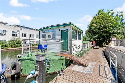 Houseboat to rent, Eagle Wharf Marina, Hoxton, N1