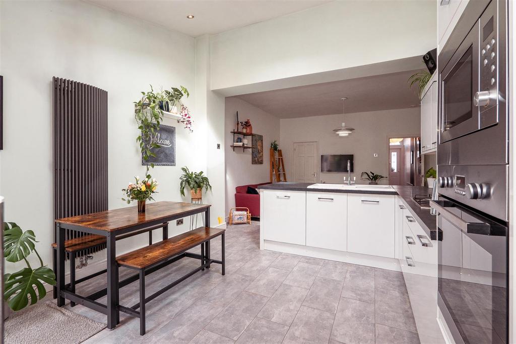 Breakfast Kitchen Aspect 3