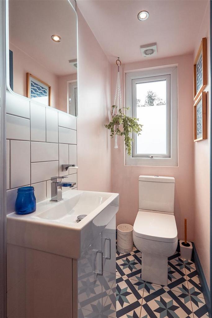 En Suite Shower Aspect 2