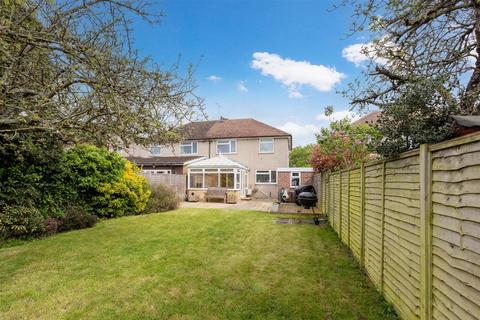 3 bedroom semi-detached house for sale, The Greenway, Cippenham