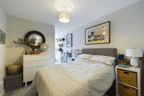 1 bedroom apartment for sale, Solis House, Ruislip HA4