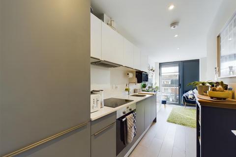 1 bedroom apartment for sale, Solis House, Ruislip HA4