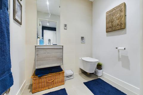 1 bedroom apartment for sale, Solis House, Ruislip HA4