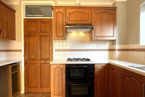 94 Breydon Way, Lowestoft, NR33 9AT