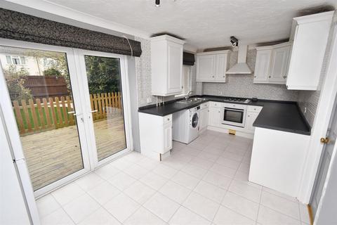 3 bedroom semi-detached house for sale, Beech Close, Corby NN17