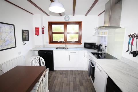 2 Harbour Row, Helmsdale, KW8 6JU