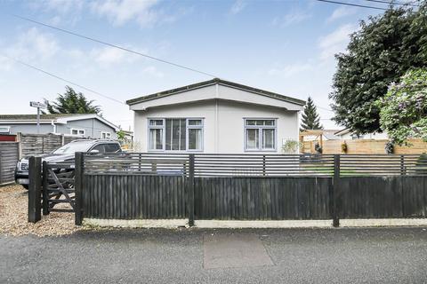 2 bedroom park home for sale, Brownfield Gardens, Maidenhead