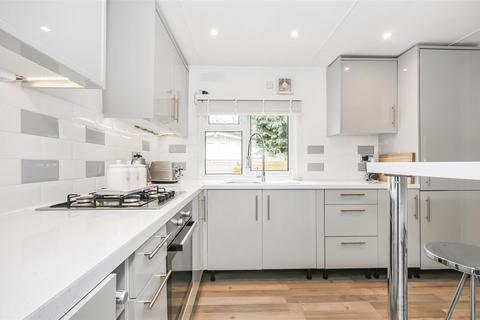 2 bedroom park home for sale, Brownfield Gardens, Maidenhead