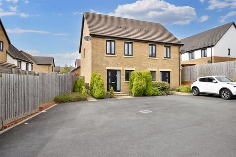 2 bedroom semi-detached house for sale - Chippenham Close, Corby NN18