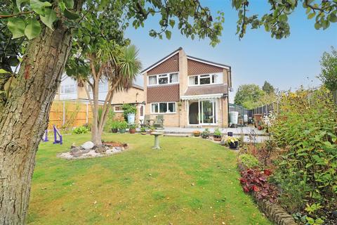 4 bedroom detached house for sale, Allens Close, Boreham, Chelmsford