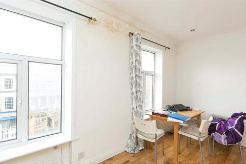 1 bedroom apartment to rent, Caledonian Road, London