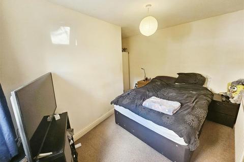 2 bedroom flat to rent, Havelock Street, Northants NN16