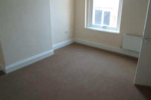 2 bedroom flat to rent, Canon Street, Northants NN16