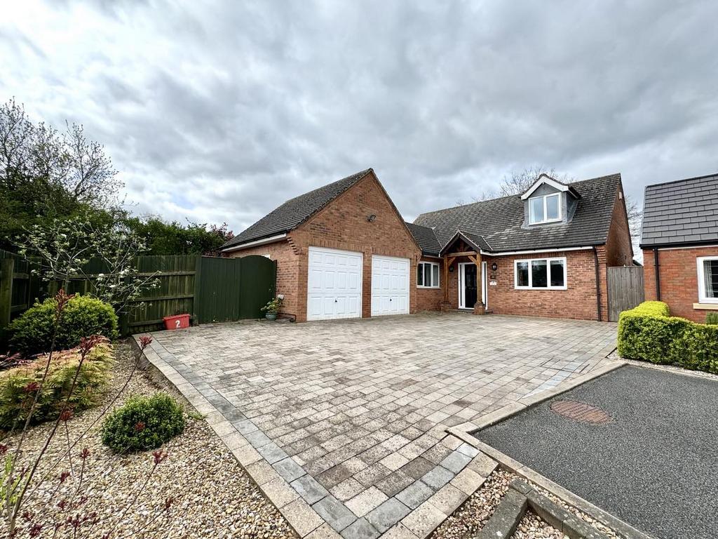 Old Bakery Close, Thringstone... 3 bed detached house for sale £410,000