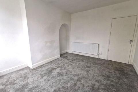 3 bedroom house to rent, Moorgate Street, Blackburn