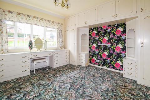 241 Batley Road, Kirkhamgate, Wakefield, WF2 0RZ