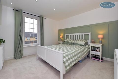 2 bedroom terraced house for sale, Stanley Road, Chapeltown, Sheffield