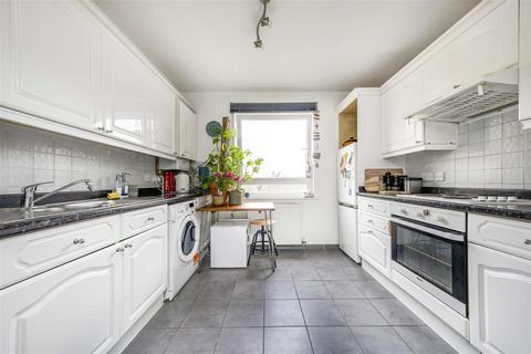 2 bedroom flat for sale, Church Road, Richmond