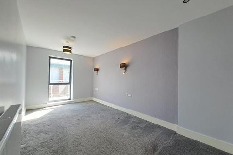 2 bedroom flat to rent, 7Henry Road, Barnet