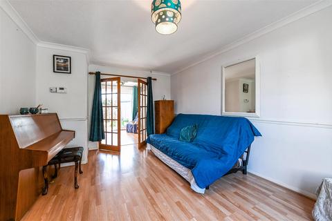 4 bedroom end of terrace house for sale, Farnhurst Road, Barnham