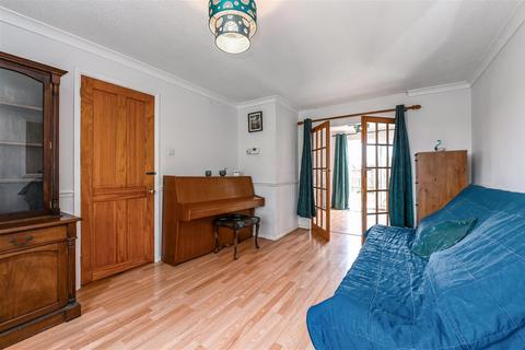 4 bedroom end of terrace house for sale, Farnhurst Road, Barnham