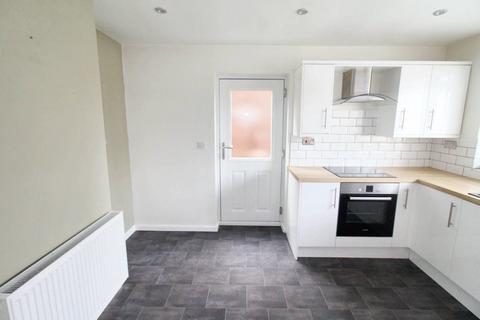 3 bedroom semi-detached house to rent, Baskin Lane, Beeston, Nottingham, NG9 5GA